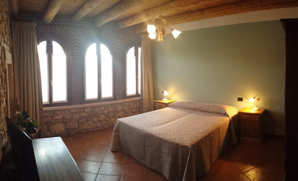 Agriturismo Corte Galvani เนกรา ภายนอก รูปภาพ